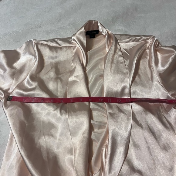 Jones New York Cream Satin Robe - Picture 7 of 8